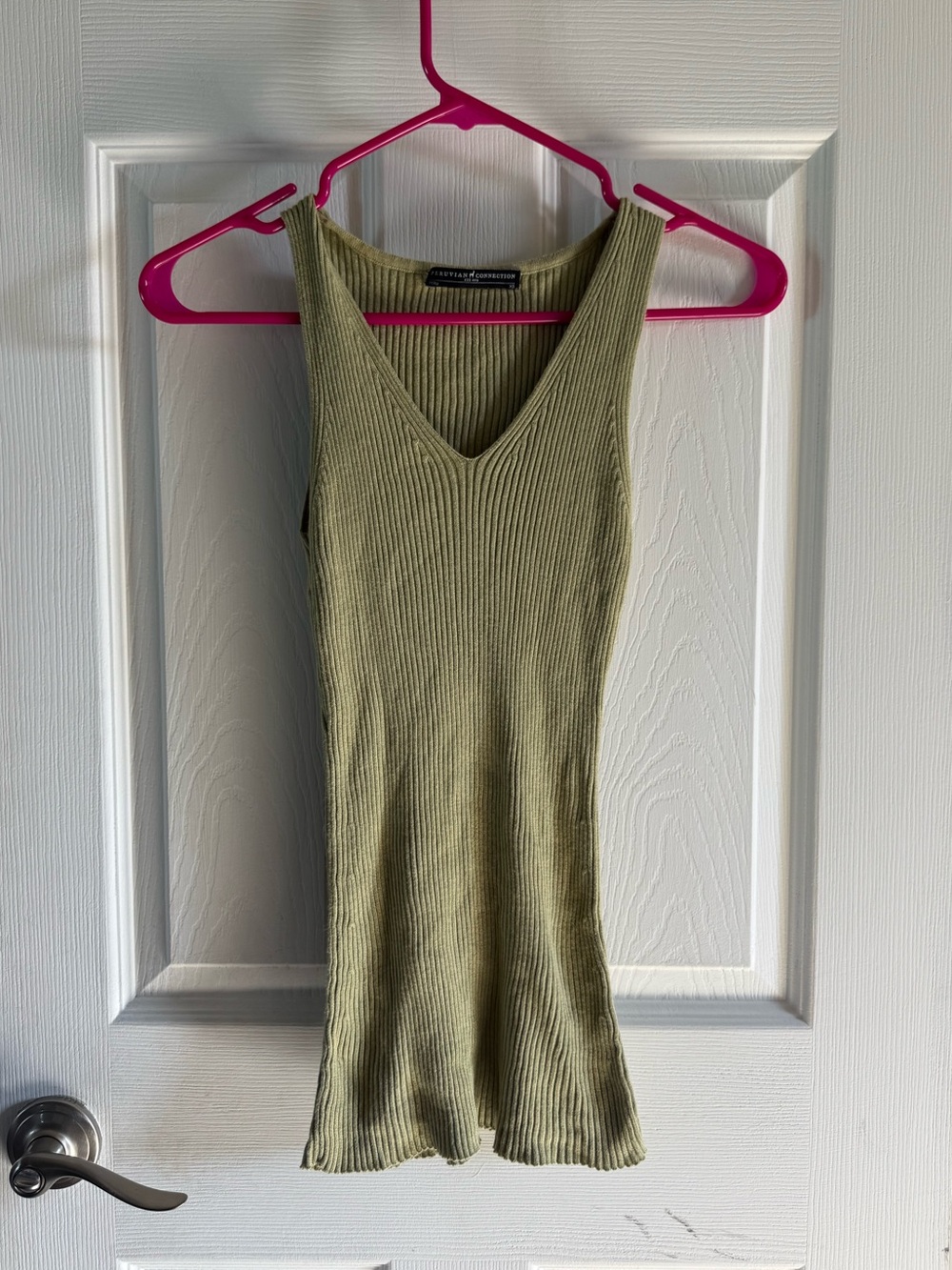 Knit v neck tank top